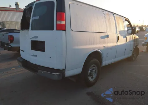 2006 Chevrolet Express Work Van из США, поврежденный, VIN 1GCGG25V461256543